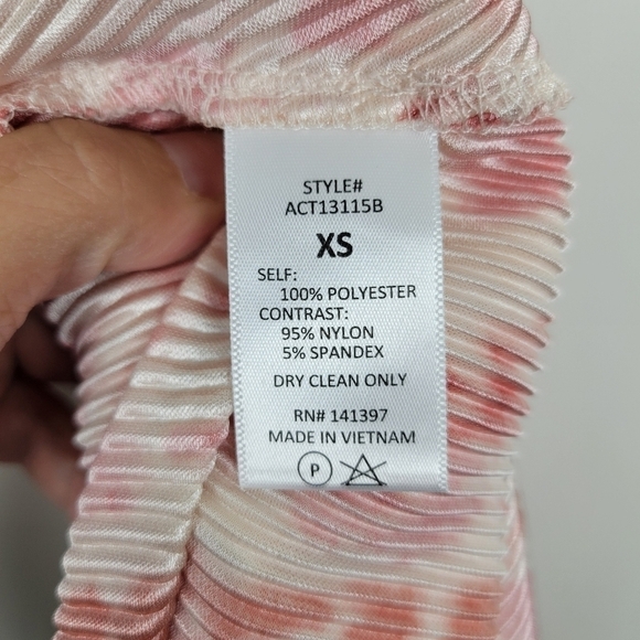 ASTR The Label Plisse Long Sleeve Tie Dye Bodysuit Size XS - Picture 8 of 9